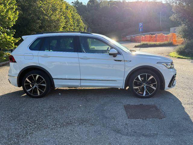 VOLKSWAGEN Tiguan 4 motion R-line 2.0 TDI 150 CV SCR DSG 4MOTION R-Line