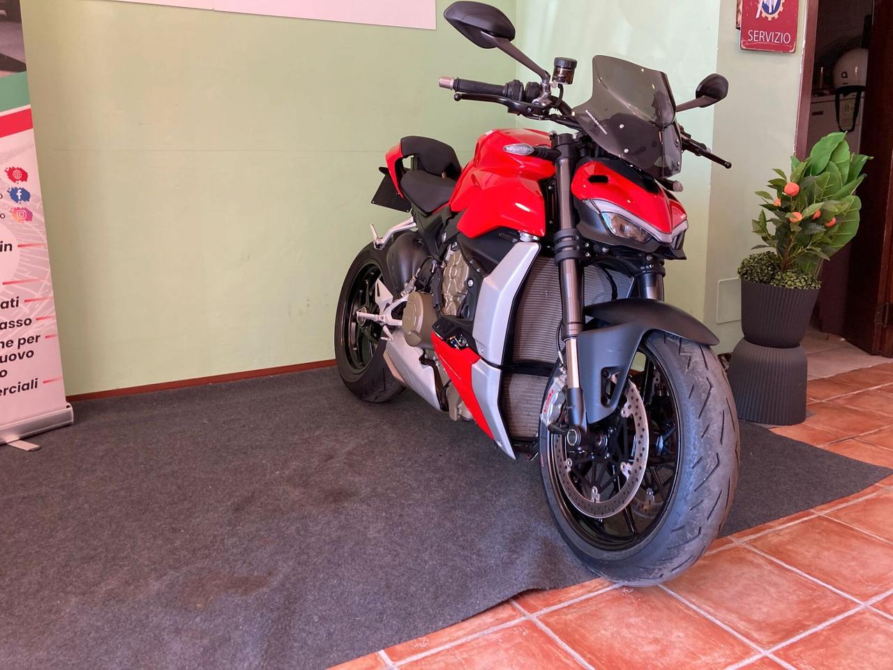 Ducati Streetfighter V4