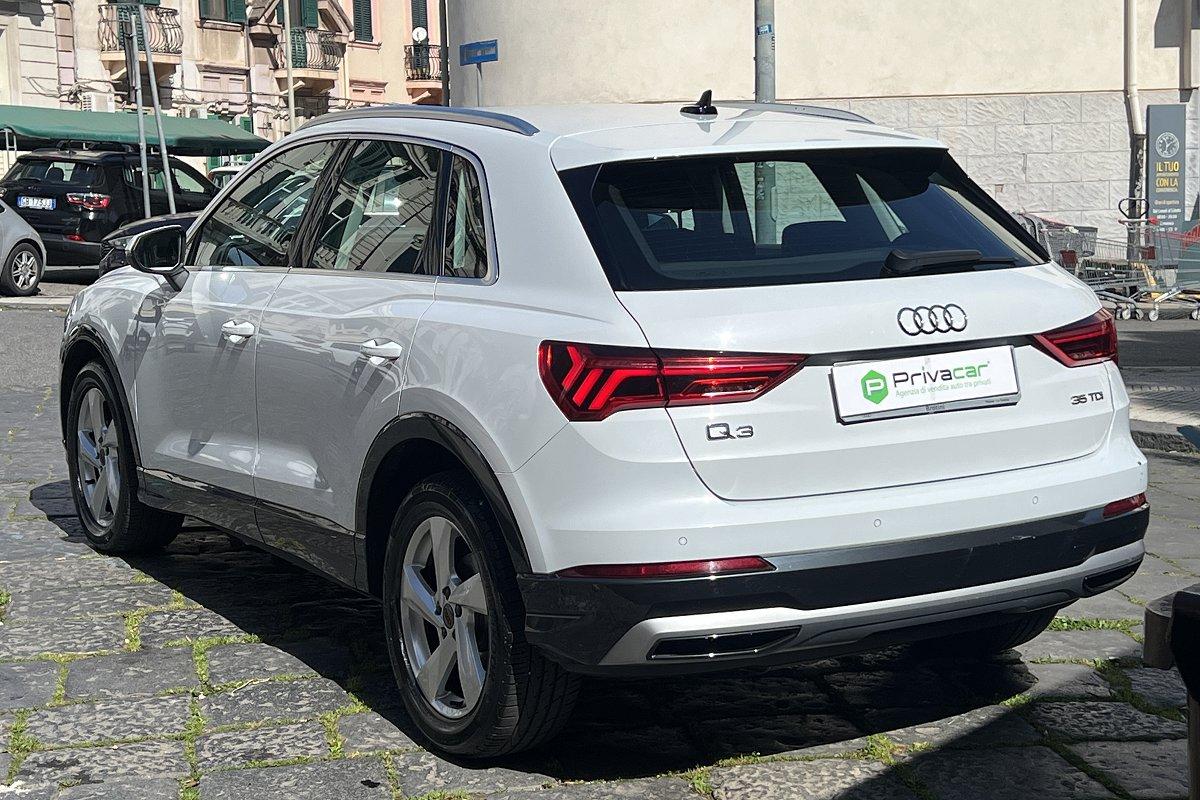 AUDI Q3 35 TDI S tronic Business Advanced