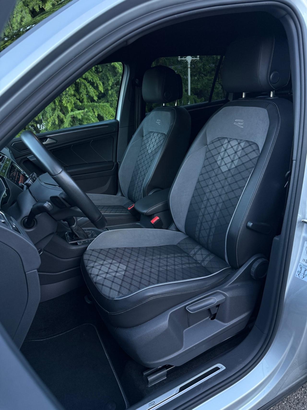 Volkswagen Tiguan 2.0 TDI 150 CV SCR DSG R-Line