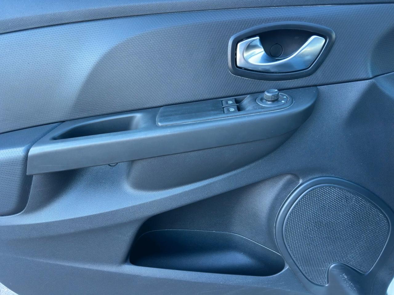 Renault Clio dCi 8V 75CV Start&Stop 5 porte Energy Life