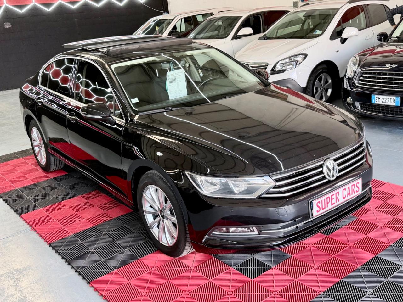 VW Passat 1.6TDI 120CV DSG NEOPATENTATI EU6