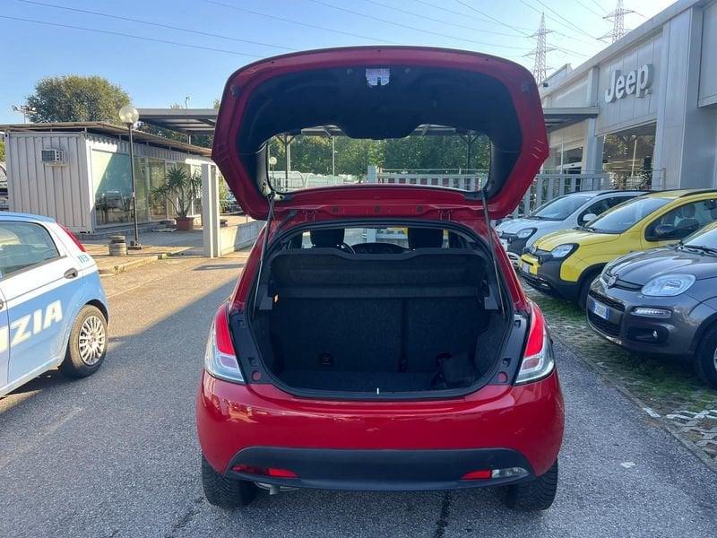 Lancia Ypsilon Ypsilon 1.2 69 CV 5 porte GPL Silver