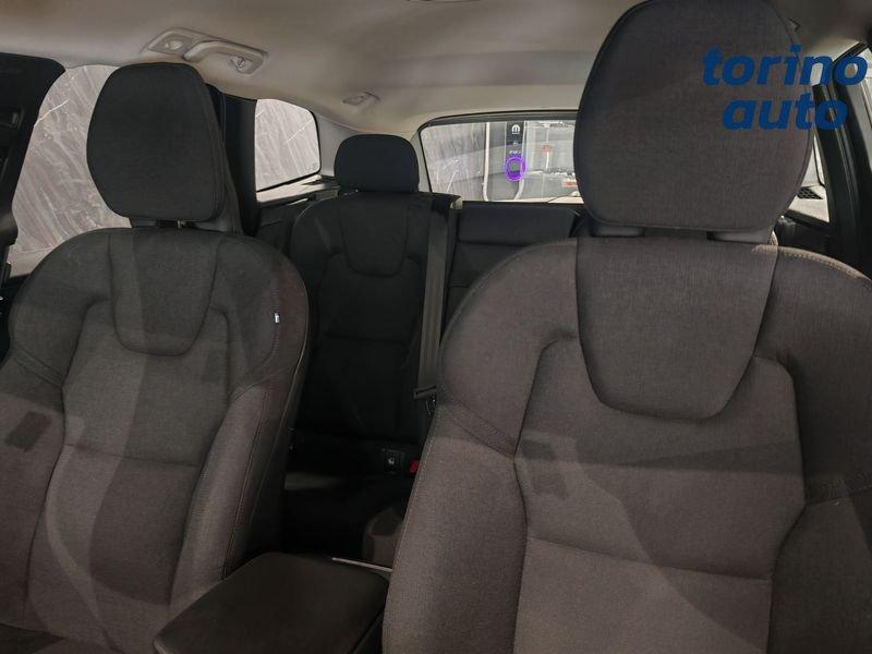 Volvo XC60 B4 automatico Momentum