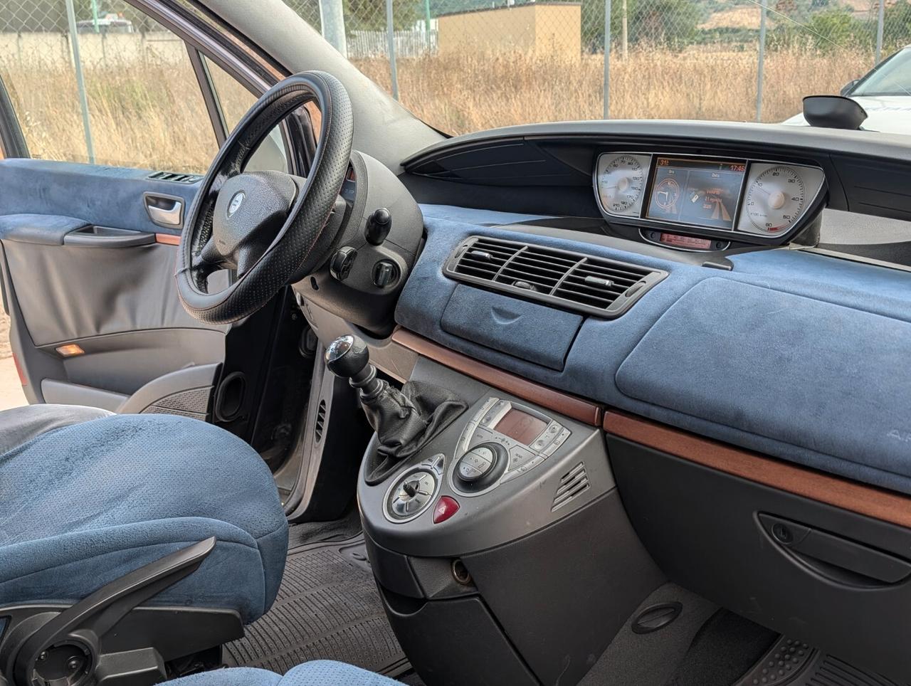 Lancia Phedra 2.0 MJT 136 CV Emblema