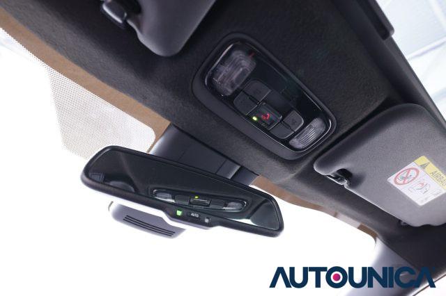 TOYOTA Yaris 1.5 HYBRID 5 PORTE LOUNGE FARI LED TETTO PANORAMA