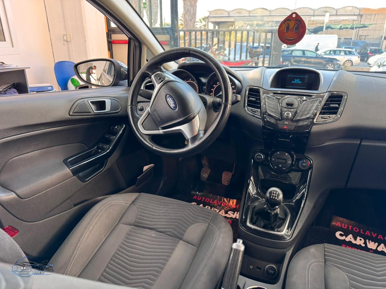 Ford Fiesta 1.0 80CV 5 porte Titanium