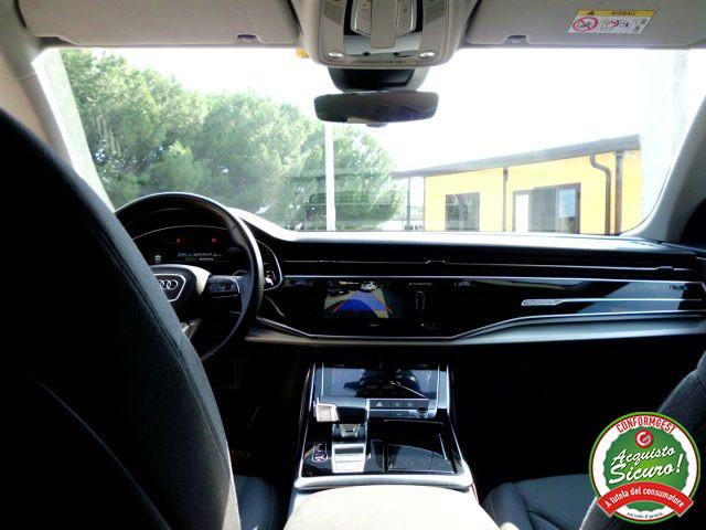 AUDI Q8 45 TDI quattro tiptronic Sport