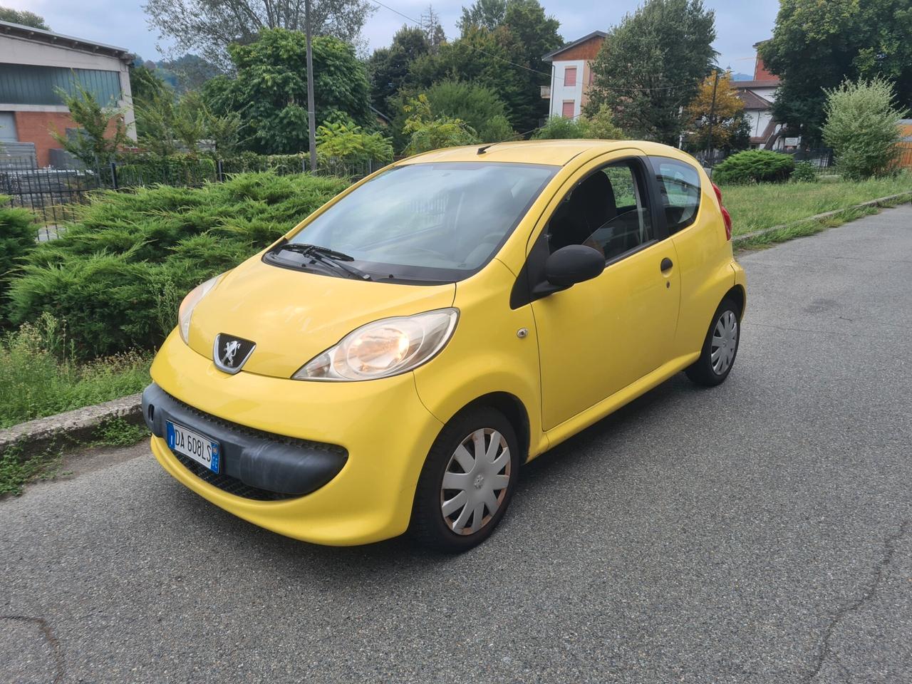 Peugeot 107 1.0 68CV 3p. Plaisir