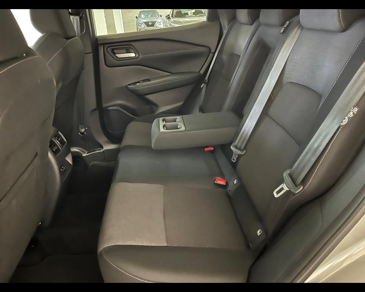 NISSAN QASHQAI N-CONNECTA MHYB 140CV