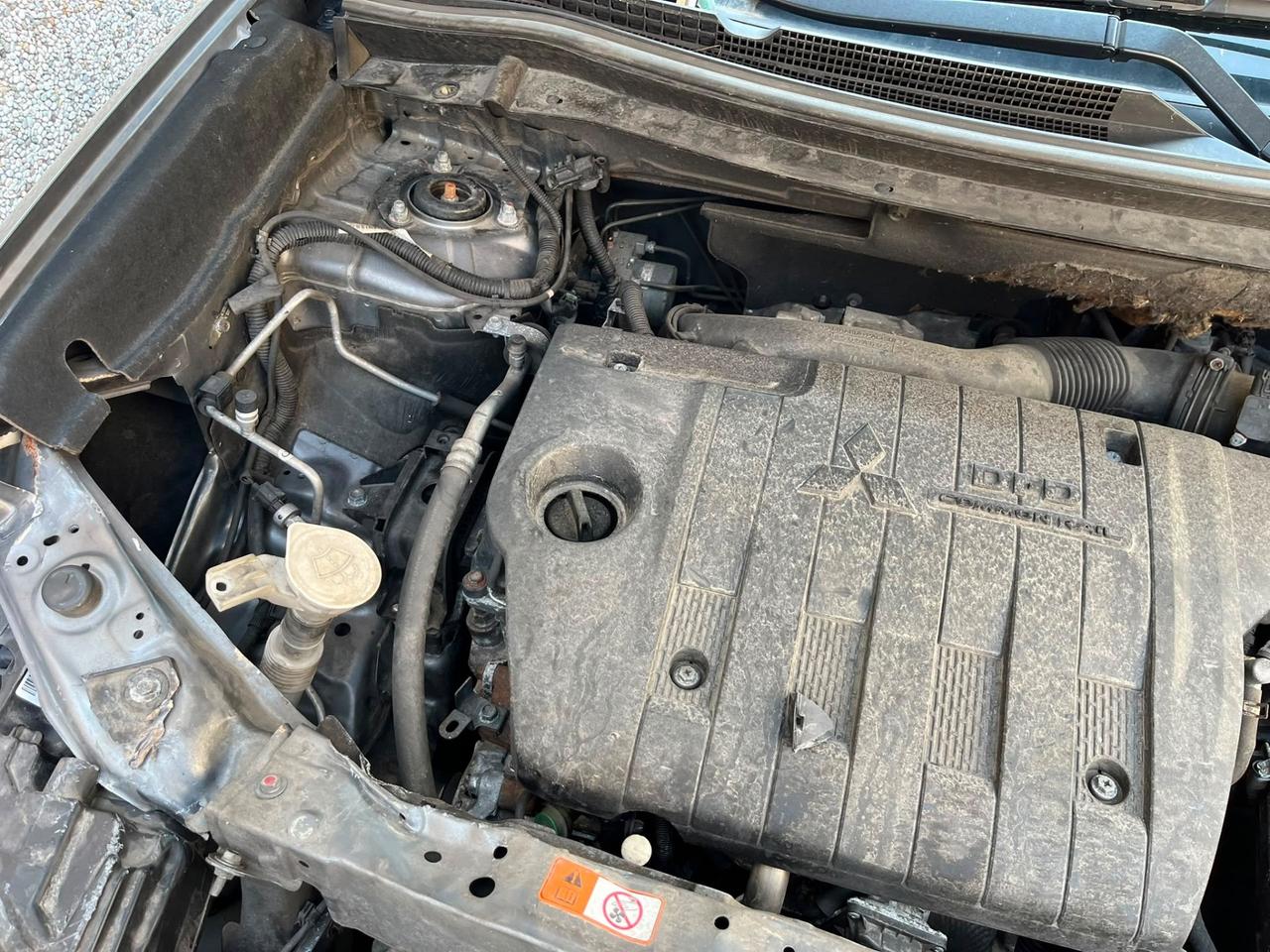Mitsubishi Outlander 2.2 DI-D 4WD Instyle Plus SDA 7 posti