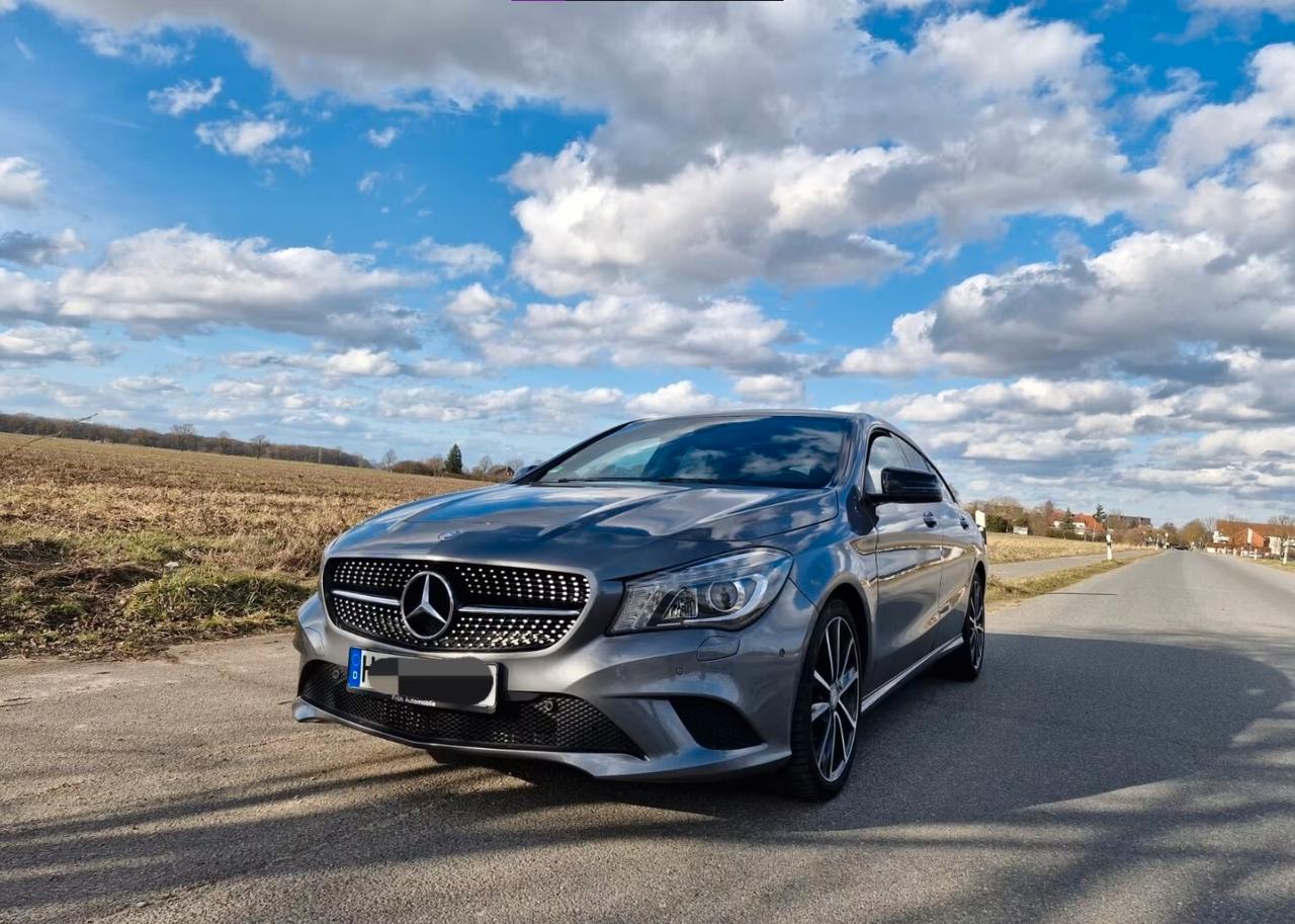 Mercedes-Benz CLA 200 d Automatik Shooting Brake Pano