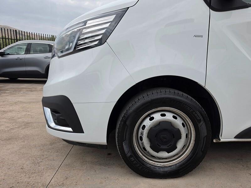 RENAULT Trafic T27 2.0 dCi 150 L1H1 TOUCH 8 CAM 23