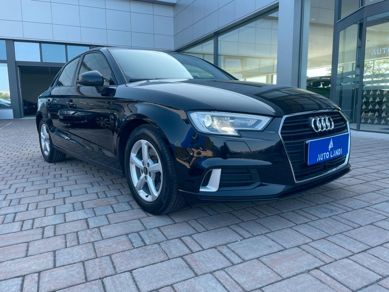 Audi A3 Sedan 30 TDI S tronic Business