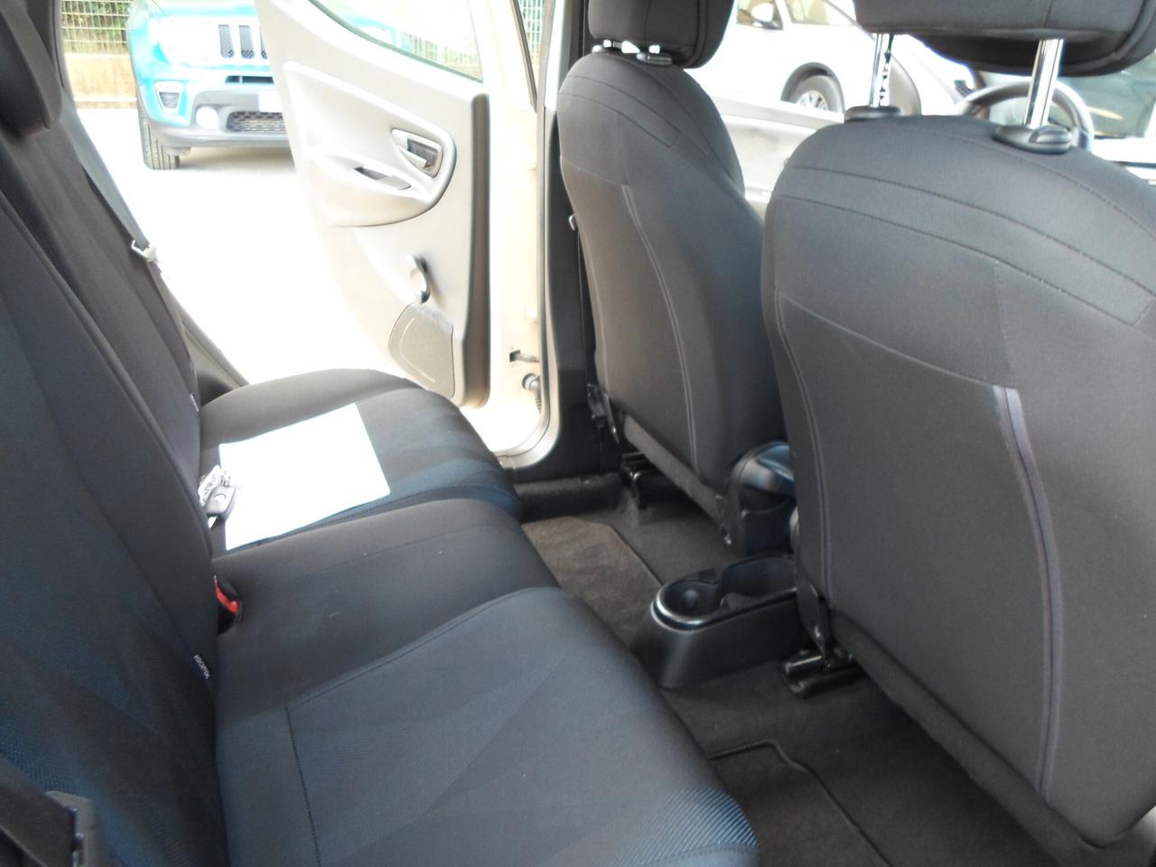 Lancia Ypsilon 1.2 69 CV 5 porte Platinum (GPL)