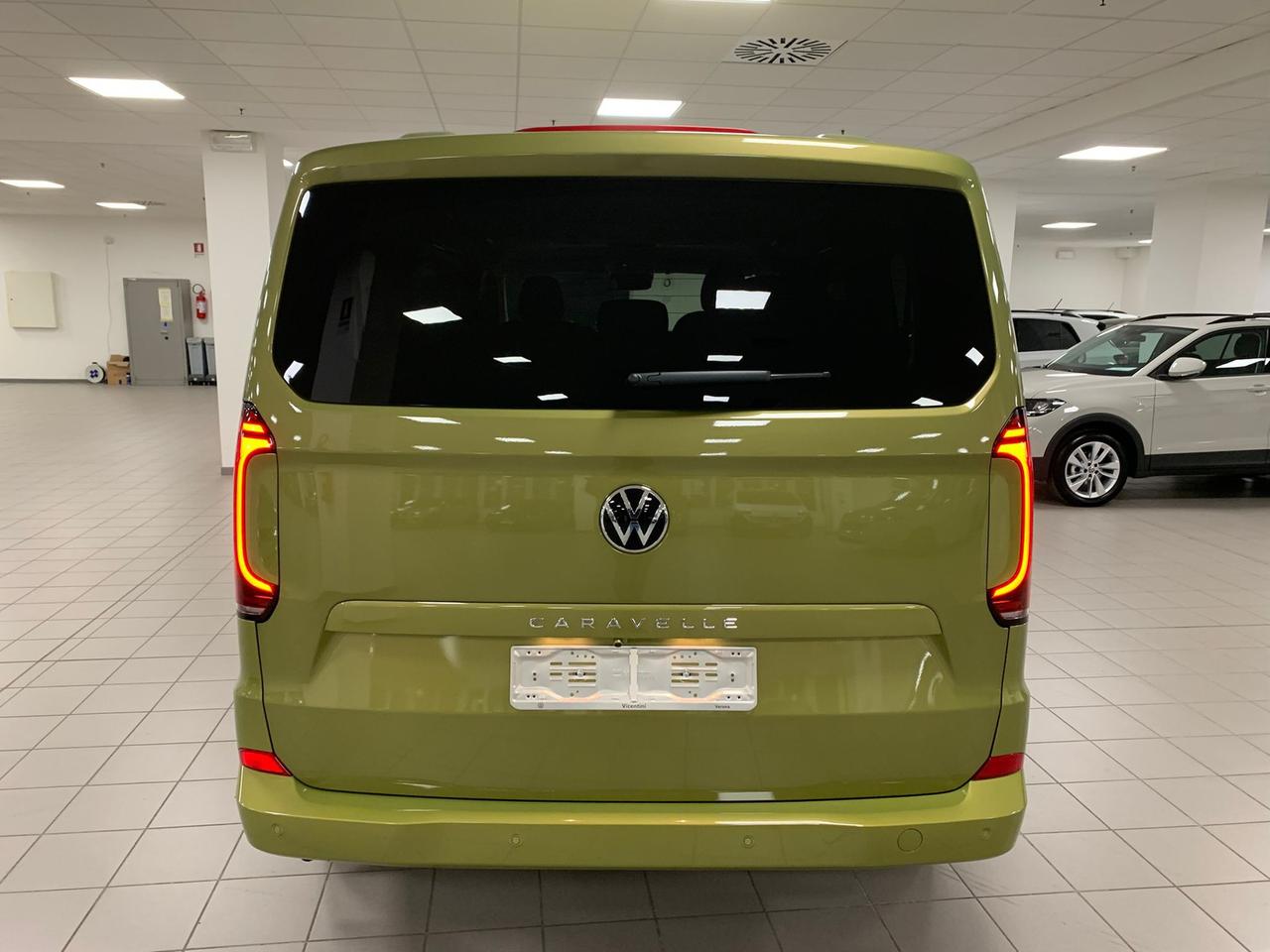 Volkswagen T7 Caravelle t7 2.0 tdi 150cv life l1