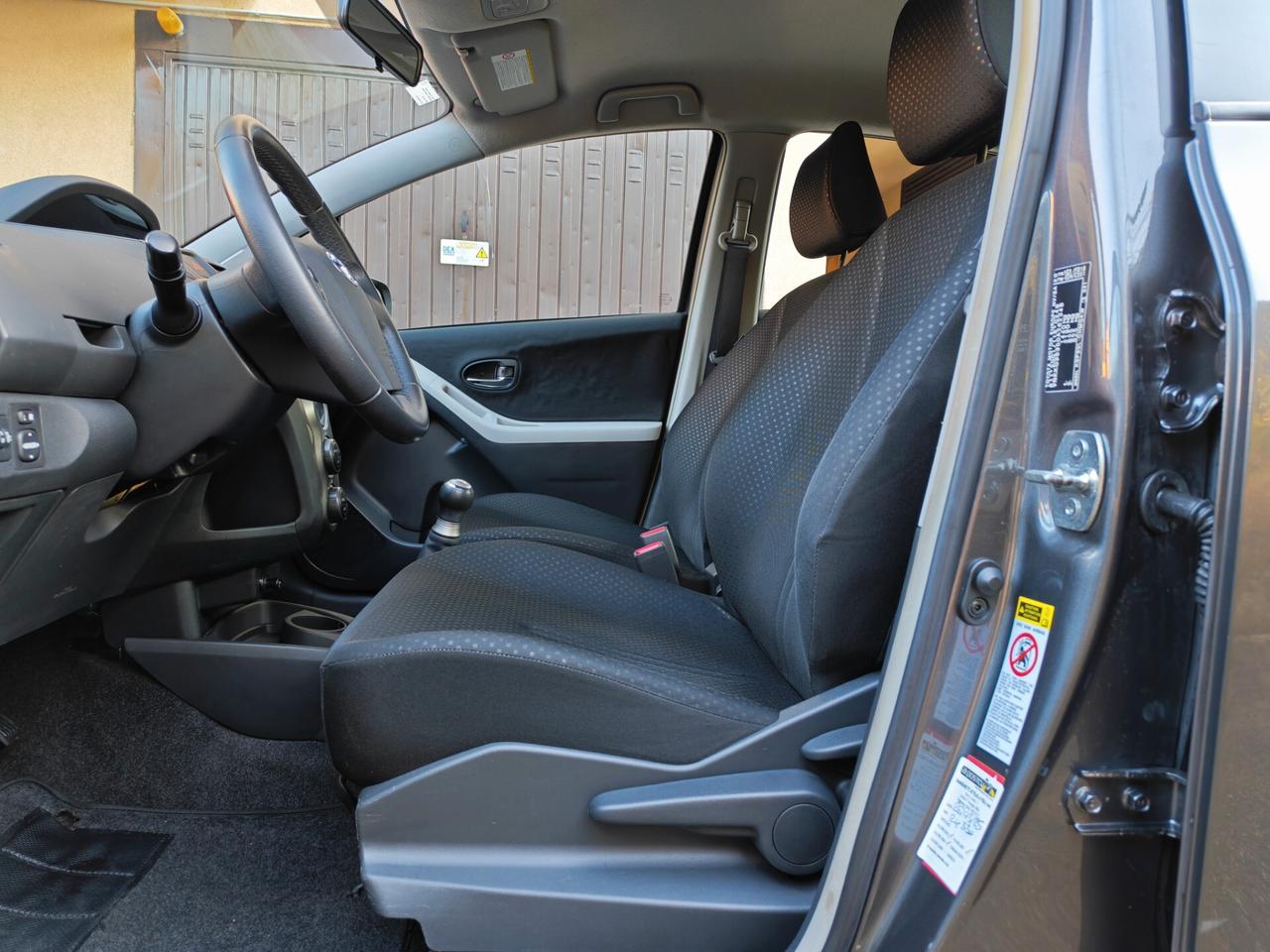 Toyota Yaris 1.0 BENZINA 70cv / 25.250km / Unipro