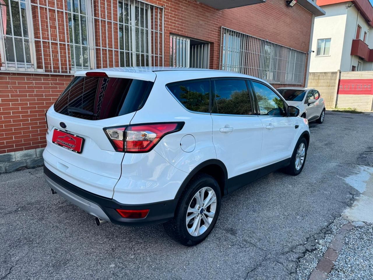Ford Kuga 1.5 TDCI 120CV Powershift titanium