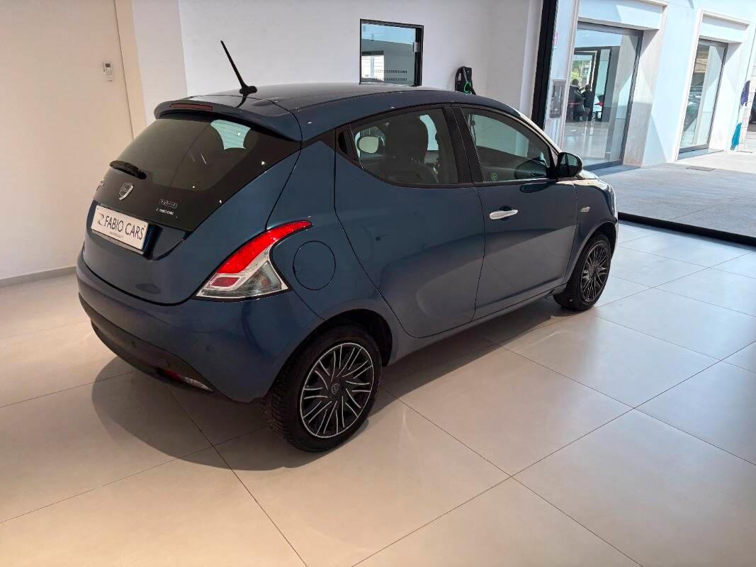 Lancia Ypsilon III 1.0 firefly hybrid Gold s&s 70cv 5p.ti