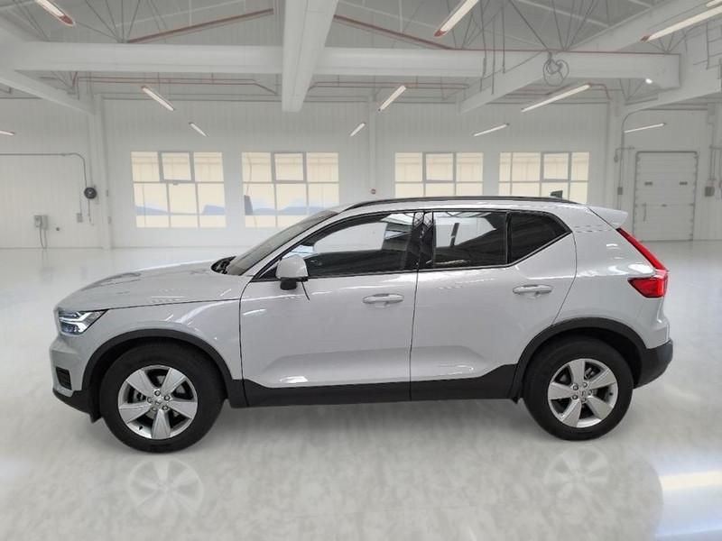 VOLVO XC40 T2 AUTOMATICO MOMENTUM CORE SUV