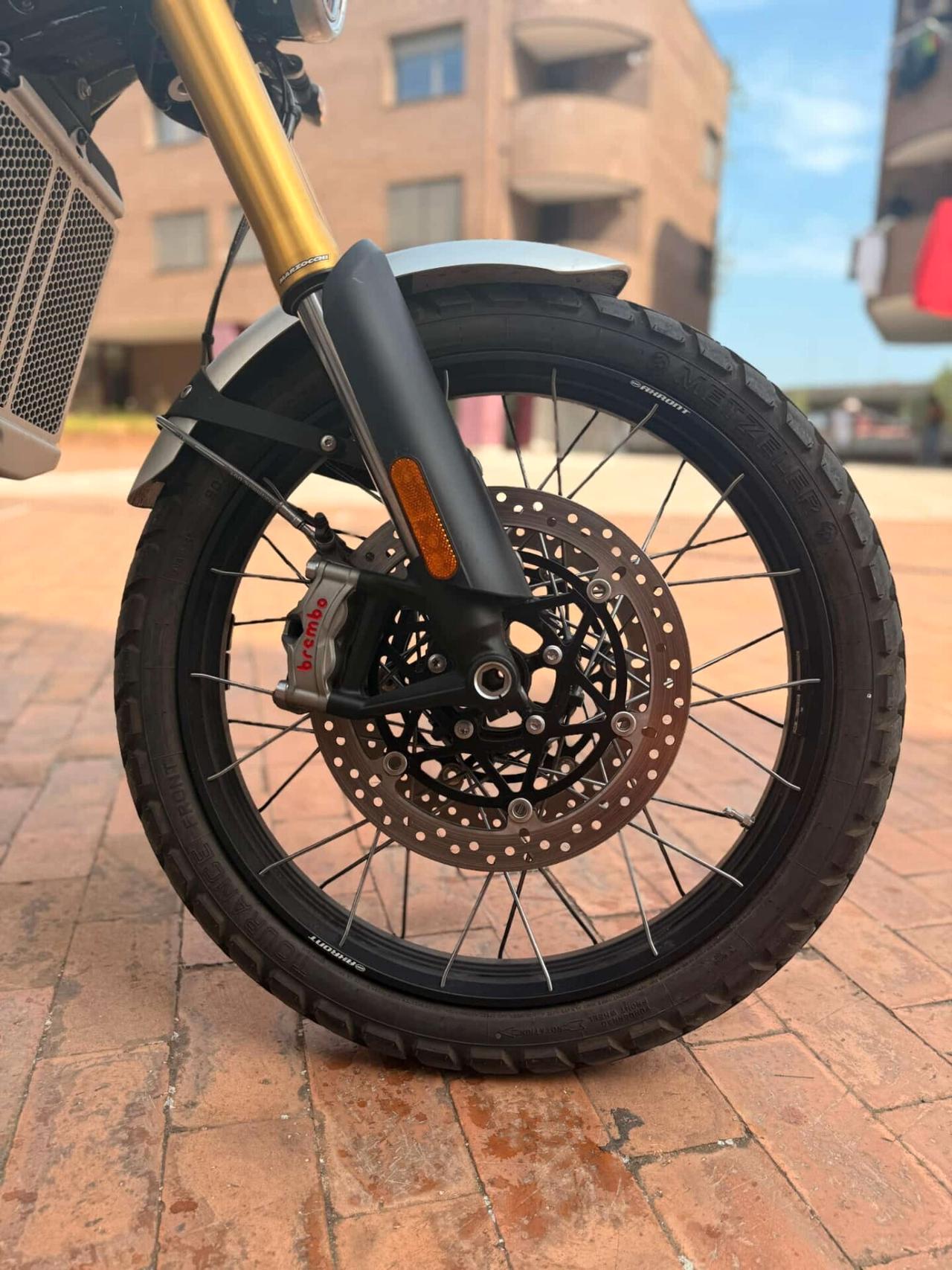 TRIUMPH SCRAMBLER 1200 XE