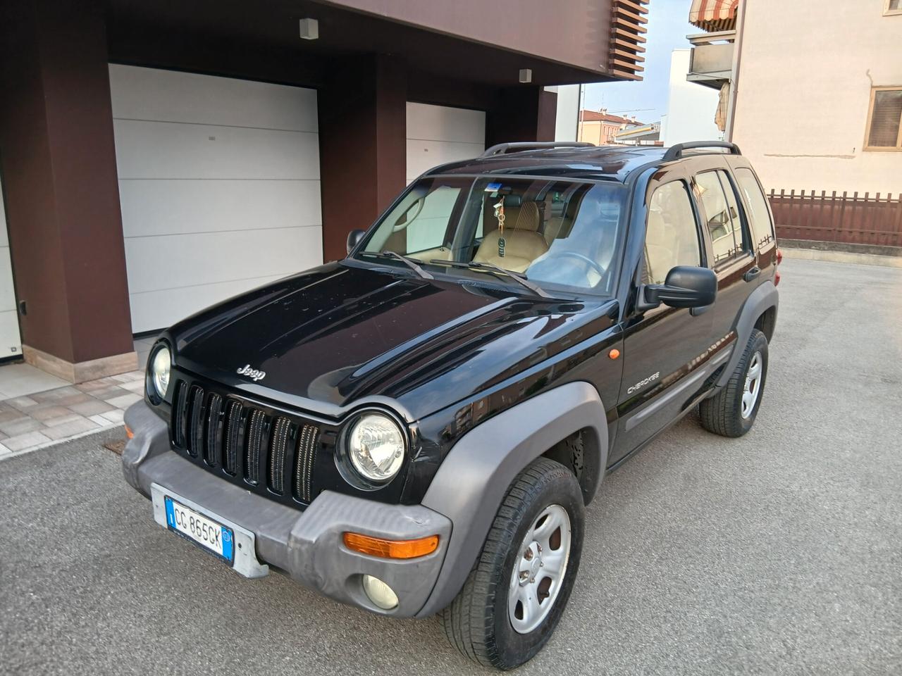 Jeep Cherokee 2.5 CRD Sport 4x4 cambio manuale