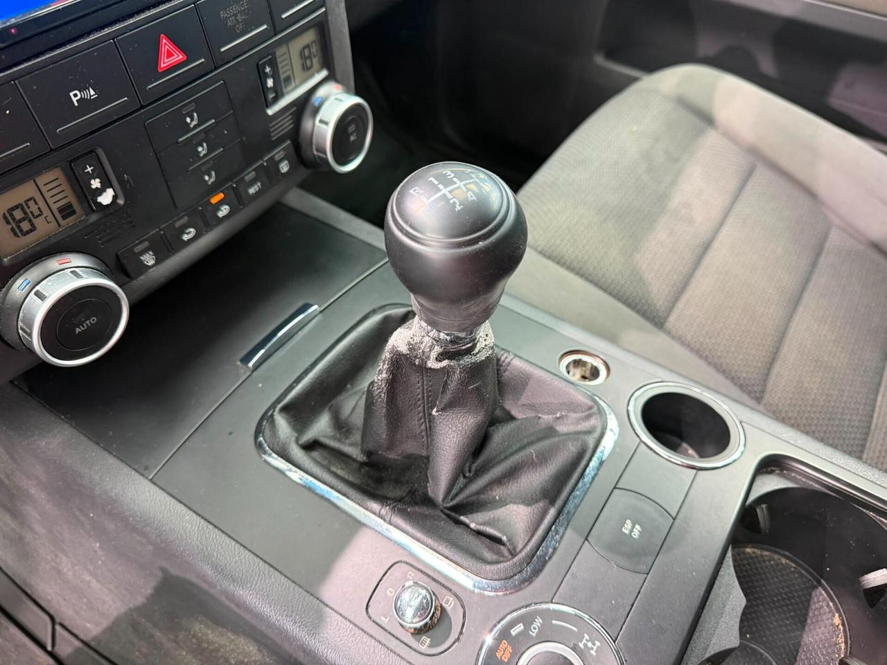 Volkswagen Touareg 2.5 R5 TDI DPF Exclusive (173)