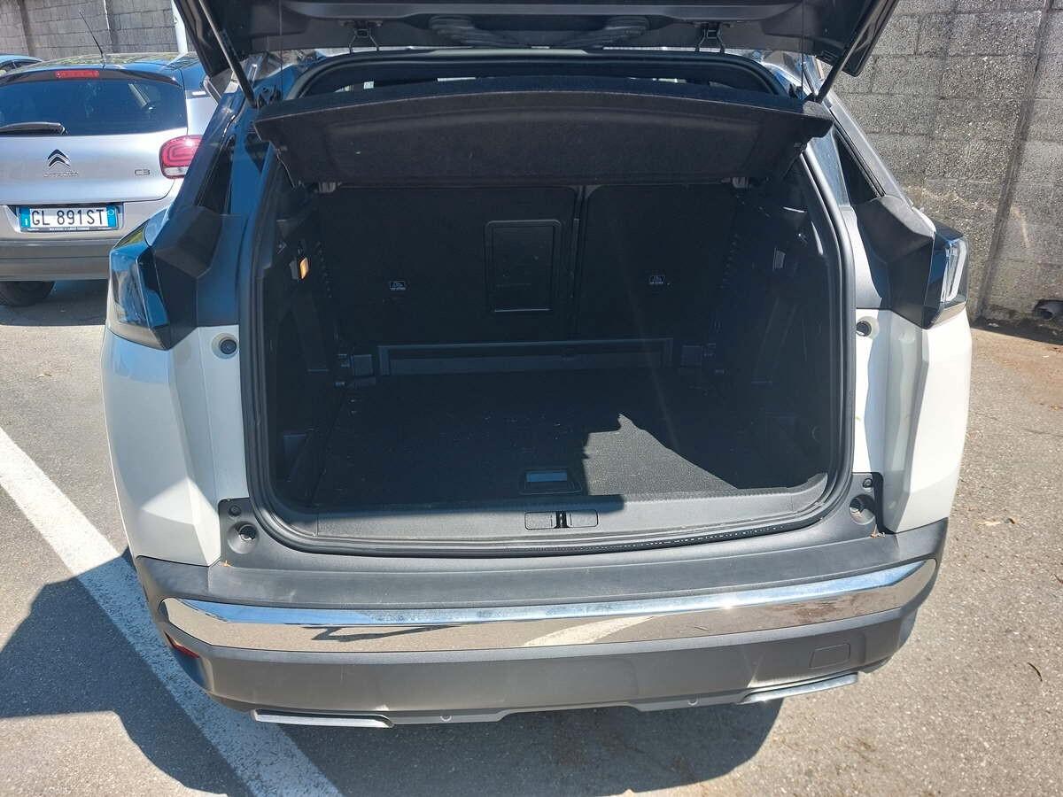 Peugeot 3008 1.5BlueHDi FULL AUTOMATICA NUOVA 2022
