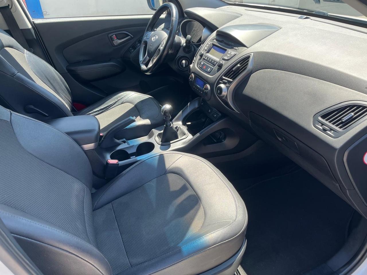 Hyundai iX35-1.7 crdi- full-2014
