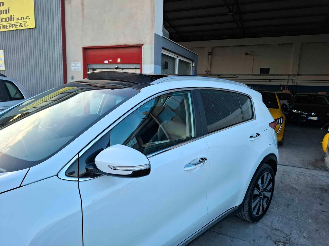 Kia Sportage 1.7 CRDI 141 CV TETTO APRIBILE - 2017