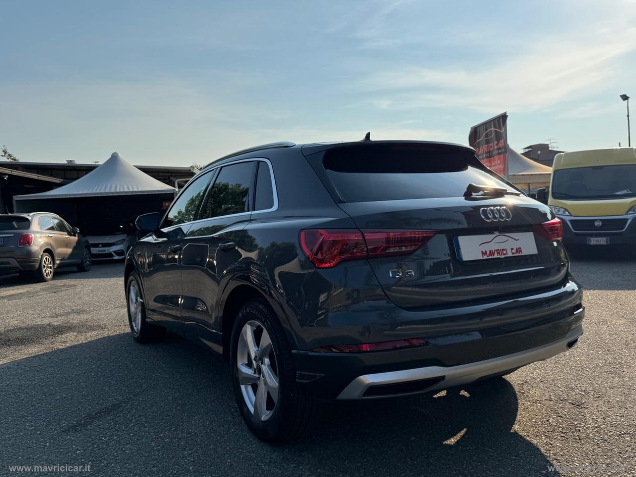 AUDI Q3 35 TDI S tronic Business Advanced