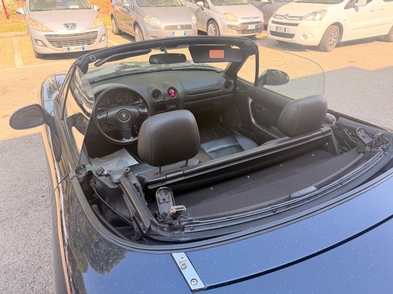 Mazda MX-5 1.6i 16V cat