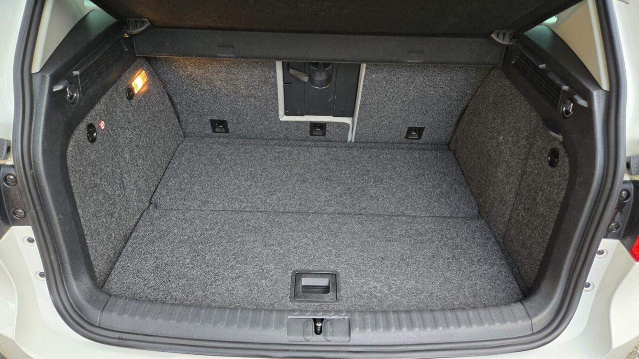 Volkswagen Tiguan 2.0 TDI DPF 4MOTION DSG Sport &