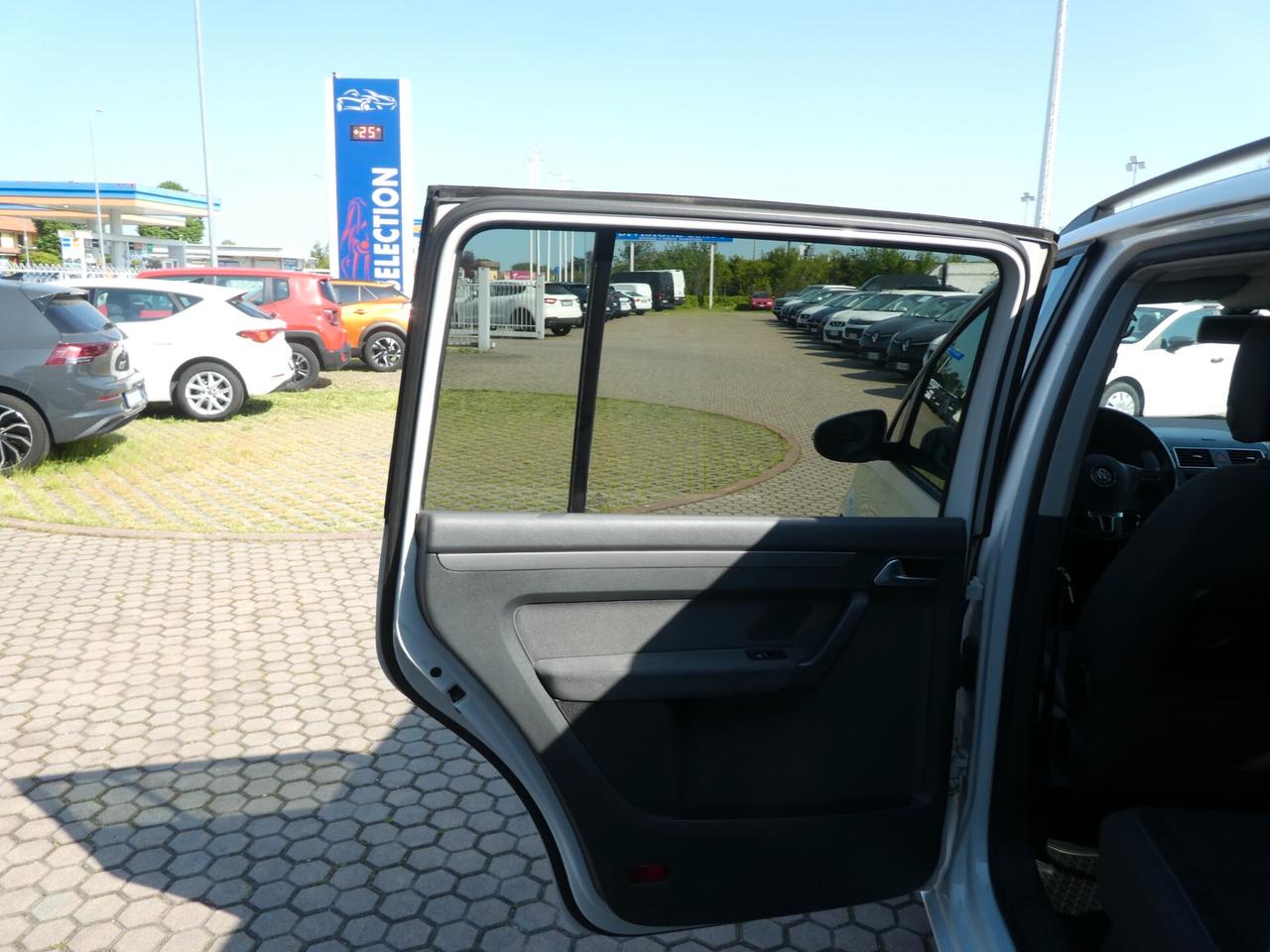 Volkswagen Touran 1.6 TDI DSG Comfortline OK NEOPATENTATI
