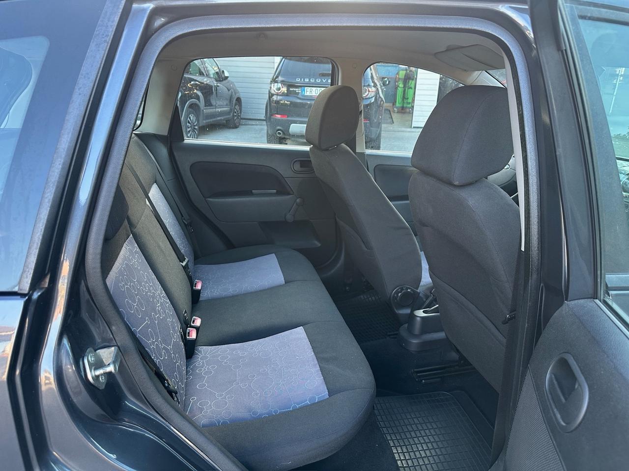 Ford Fiesta 1.2 16V 5p. Ghia X Neopatentati