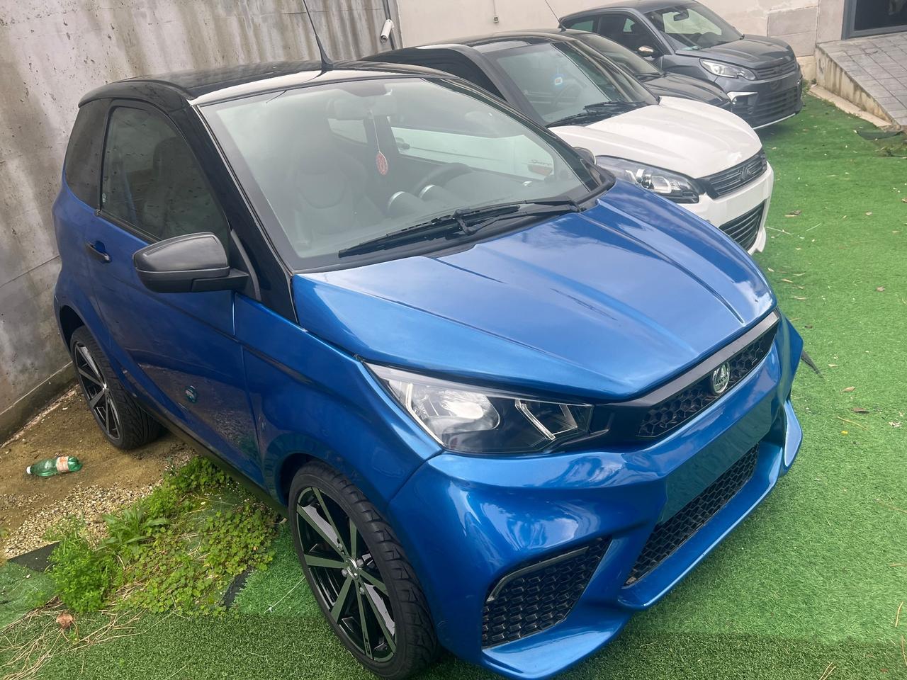 Aixam Emotion gto blu 2021 15000 km