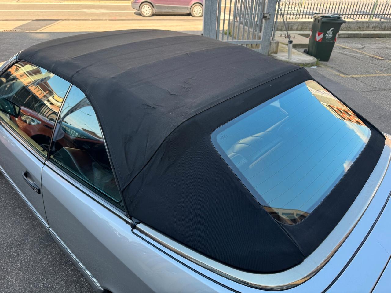 Mercedes-benz E-Series E 200 cabrio