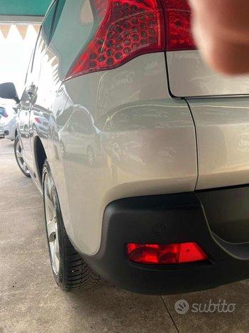 PEUGEOT 3008 2.0 HDi 150CV Business