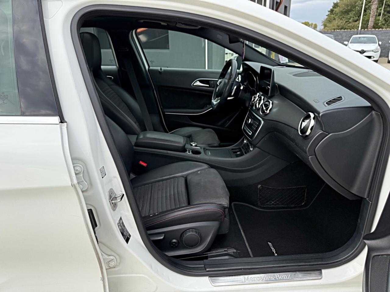Mercedes-benz GLA 200 d Automatic Premium Garanzia 12 Mesi