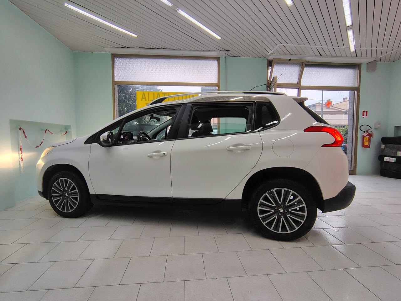 Peugeot 2008 BlueHDi 100 S&S Allure