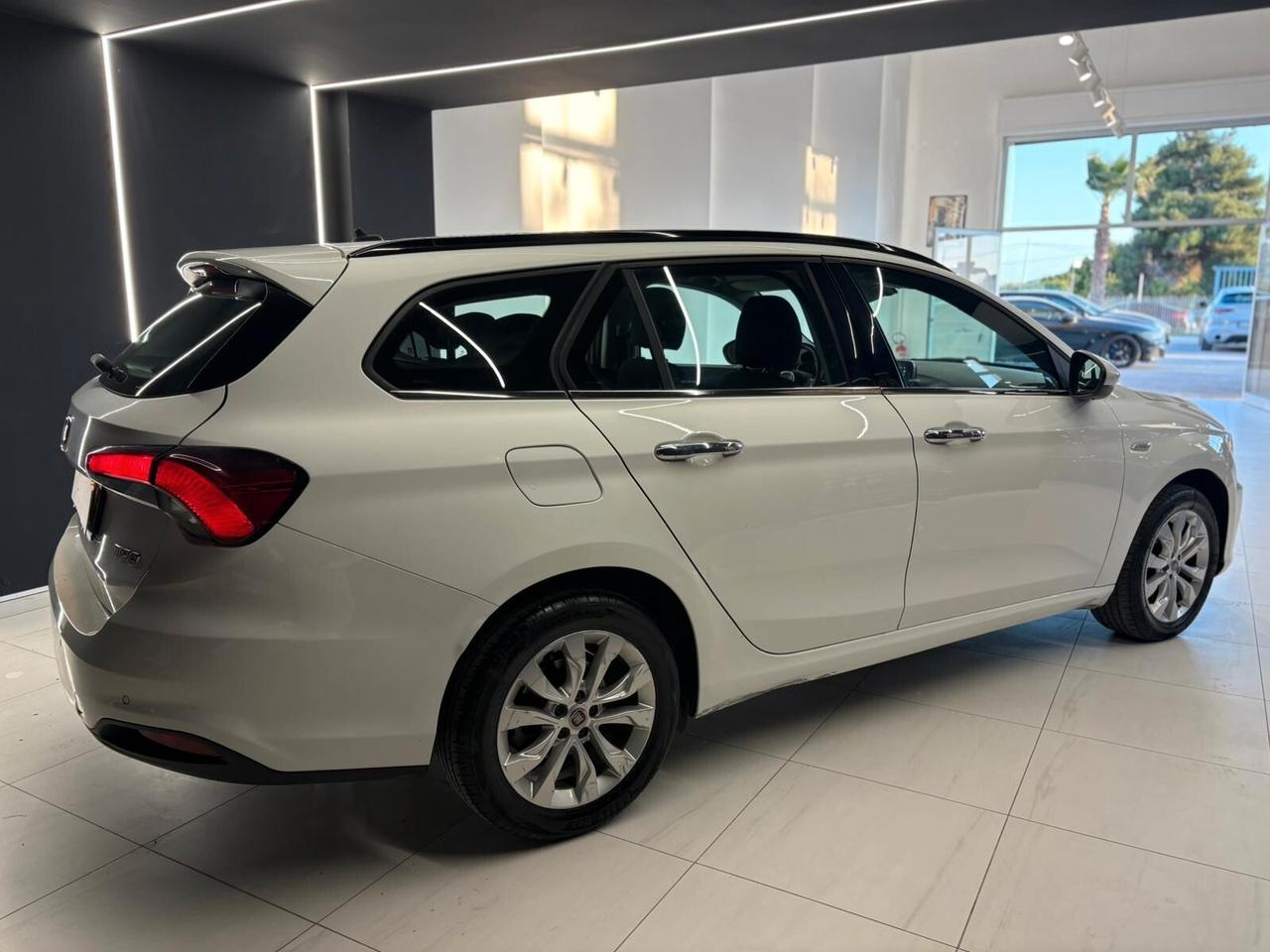 Fiat Tipo 1.6 Mjt S&S SW Lounge
