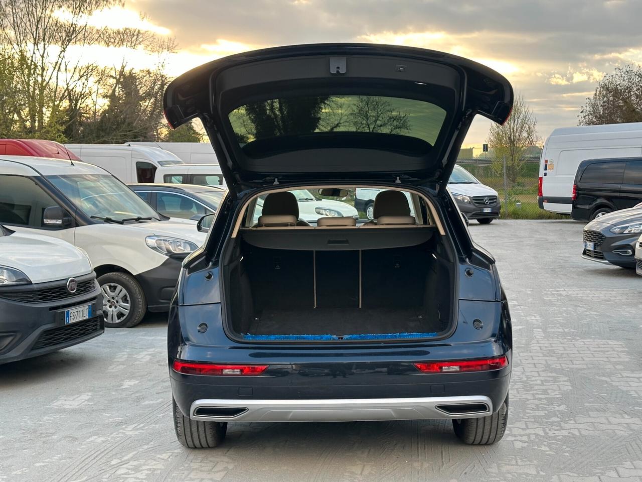 Audi Q5 45 TFSI quattro S tronic Business Sport