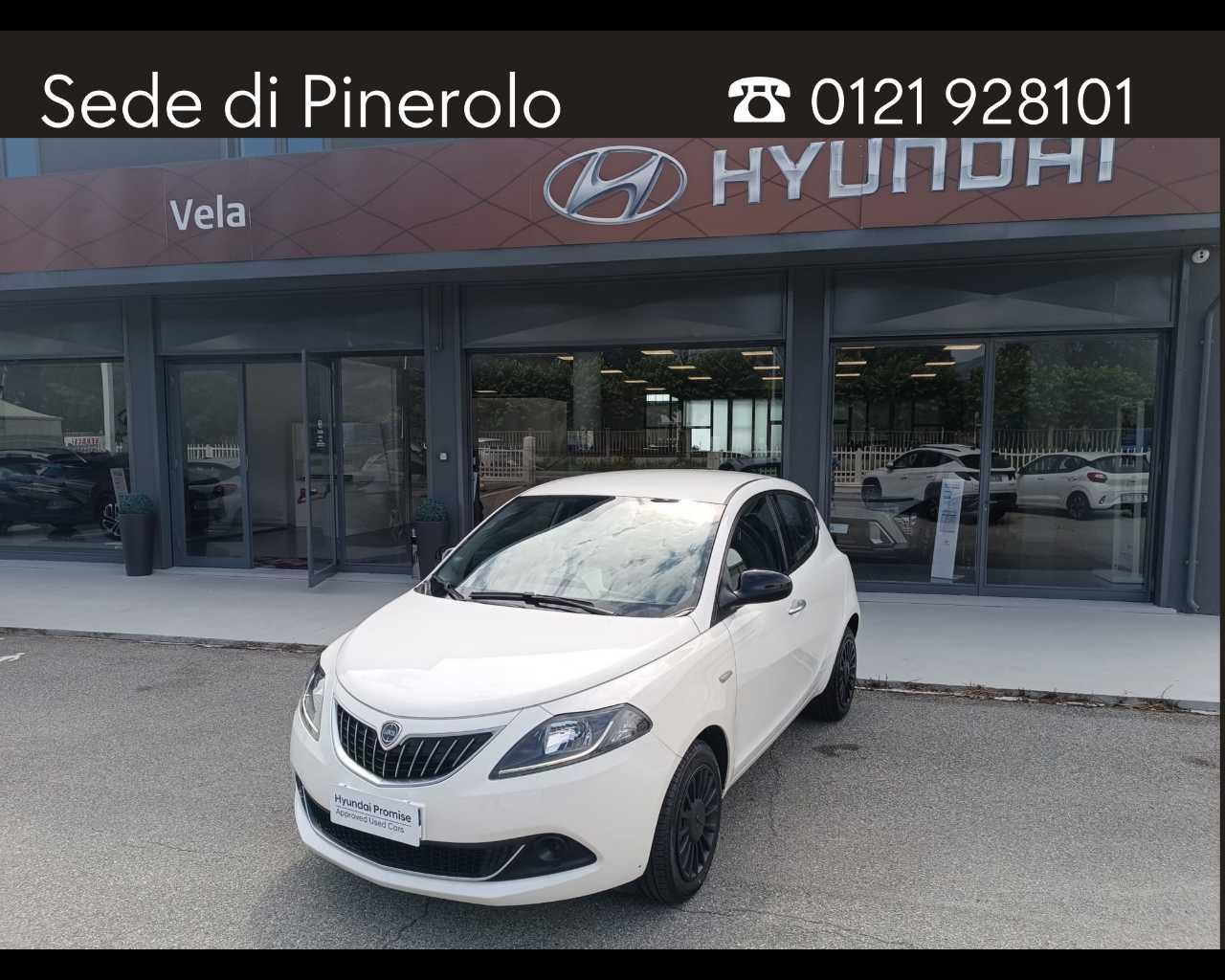 LANCIA Ypsilon III 2021 - Ypsilon 1.0 firefly hybrid Silver s&s 70cv