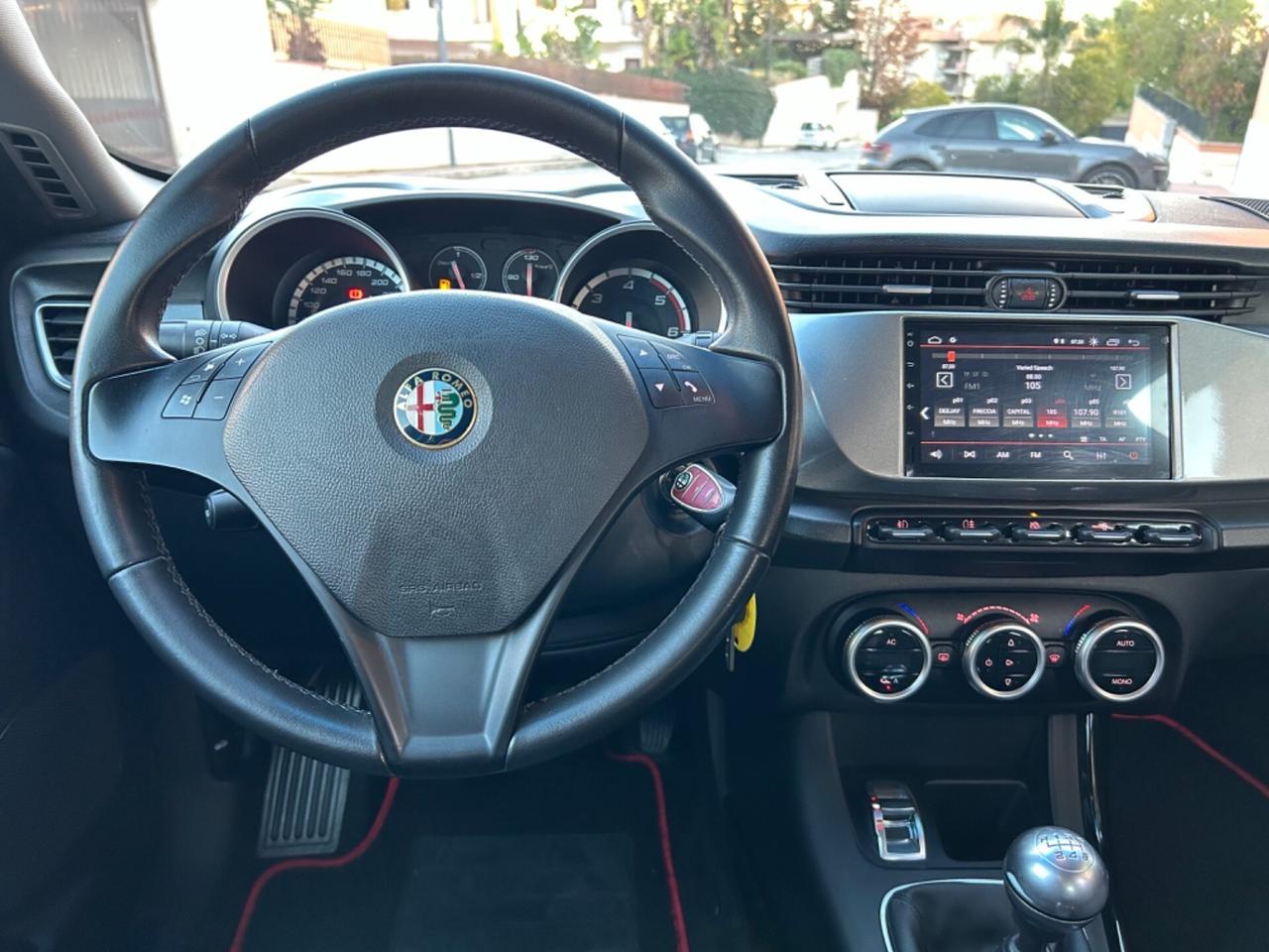 Alfa Romeo Giulietta 1.6 JTDm garanzia di 12 mesi