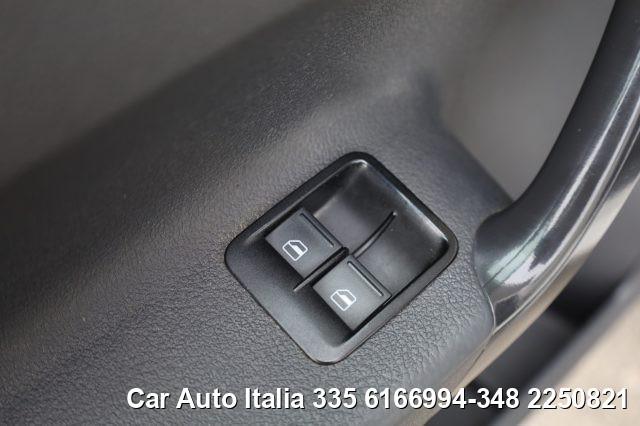 VOLKSWAGEN Caddy 1.6 TDI DSG Autocarro 5Posti Eu5