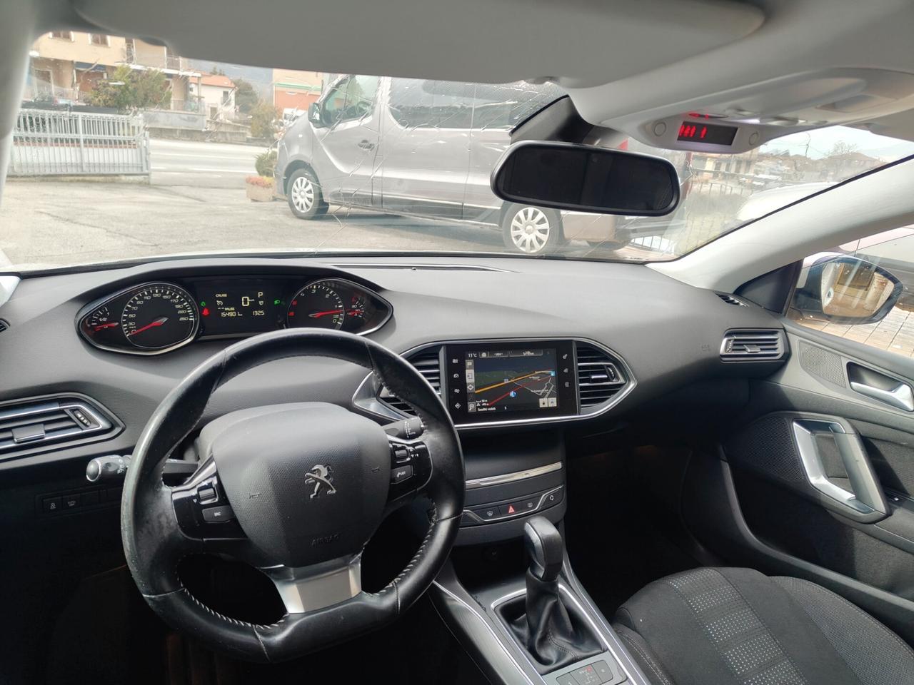 Peugeot 308 BlueHDi 120 S&S EAT6 SW Allure