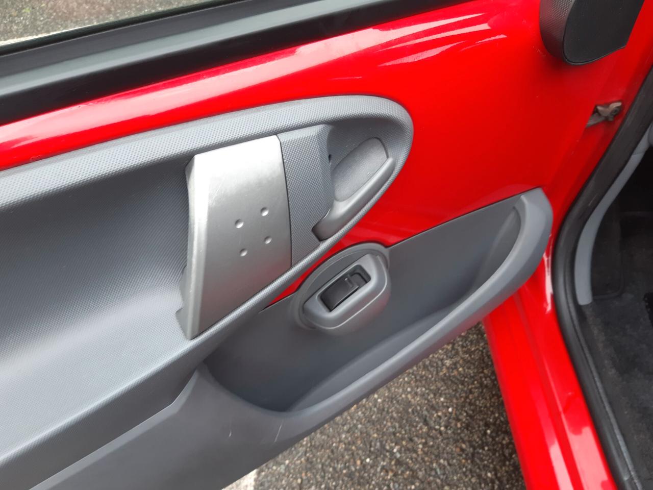 Toyota Aygo 1.0 12V VVT-i 5 porte Now Connect