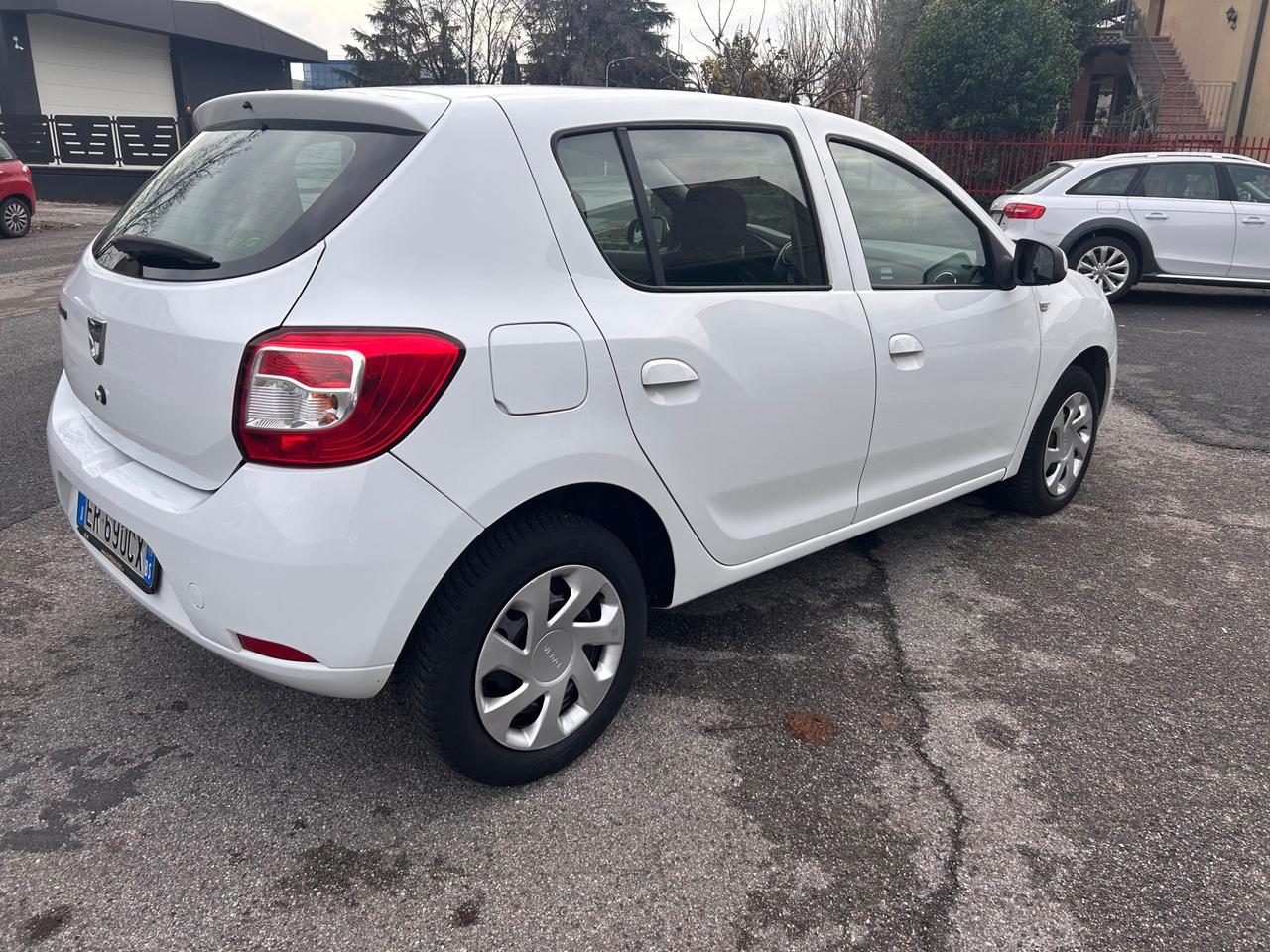 Dacia Sandero 1500 dci 75 cv neopatentati