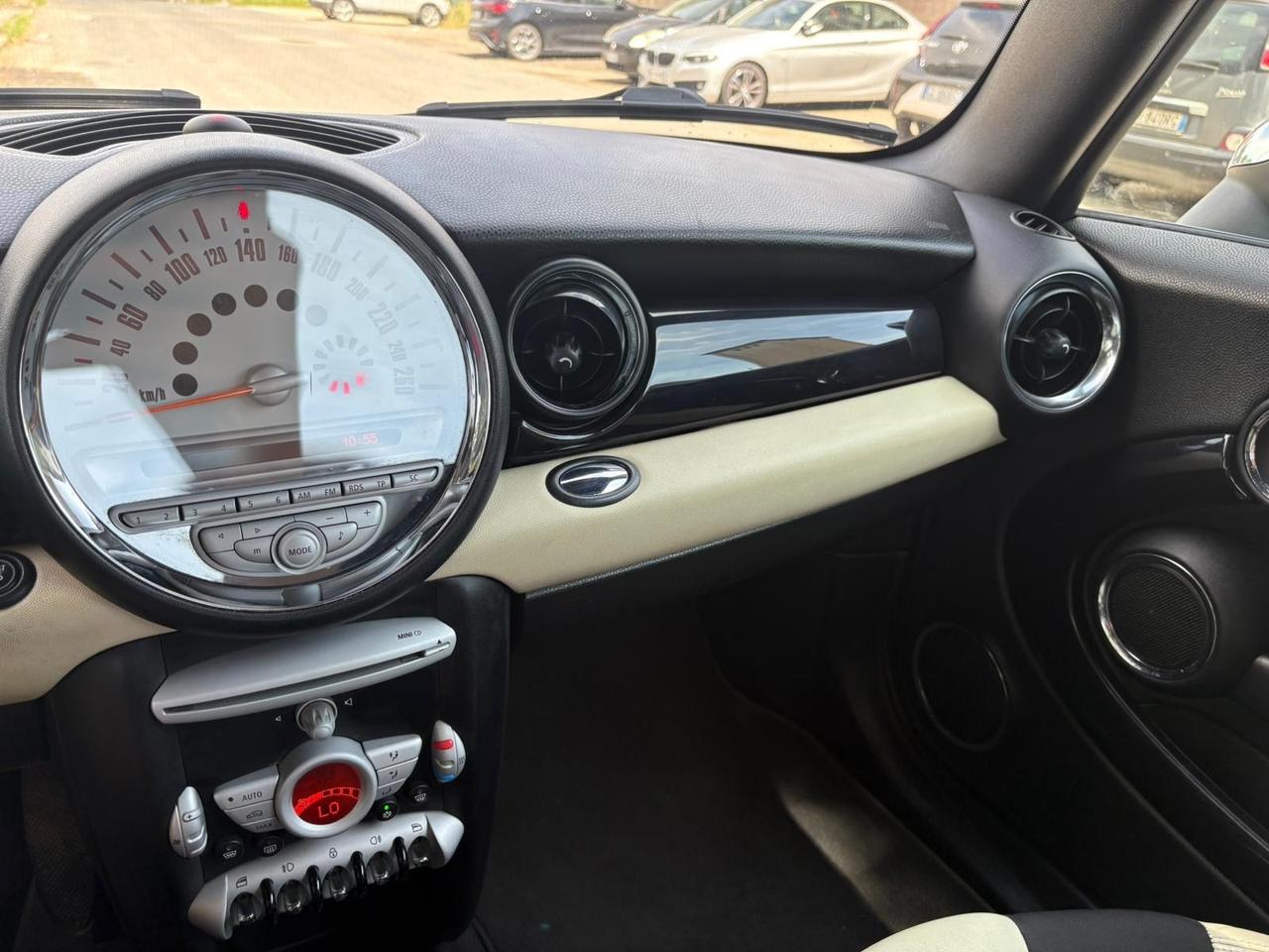 Mini 1.6 benzina 16V One (72kW) 2010 135.000 KM