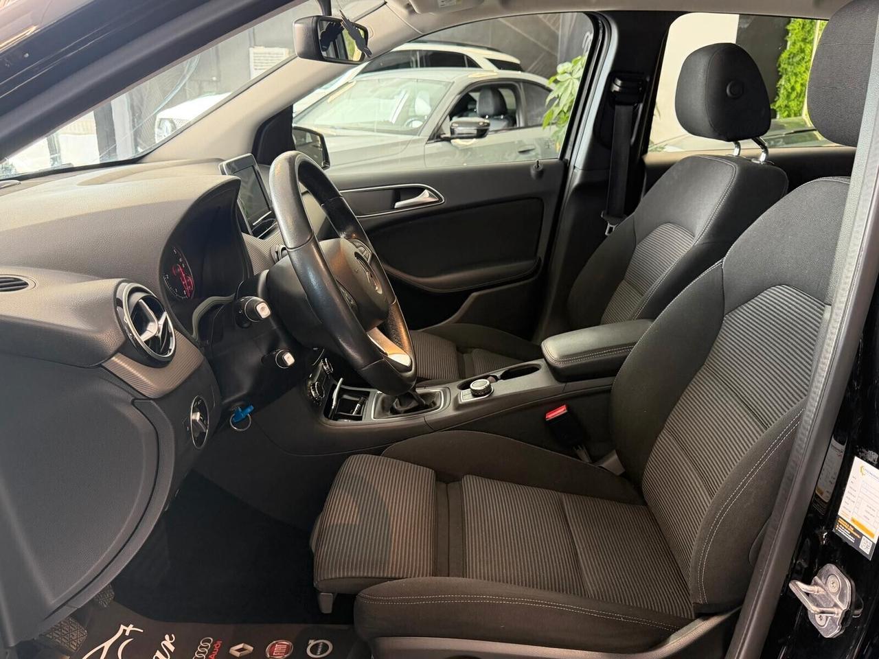 MERCEDES-BENZ CLASSE B160 SPORT 1.5 90CV NAVI OK NEOPATENTATI ANNO 2018